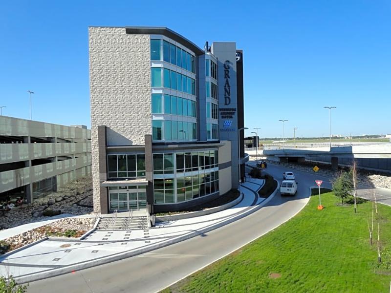 The Grand Winnipeg Airport Hotel By Lakeview Eksteriør bilde